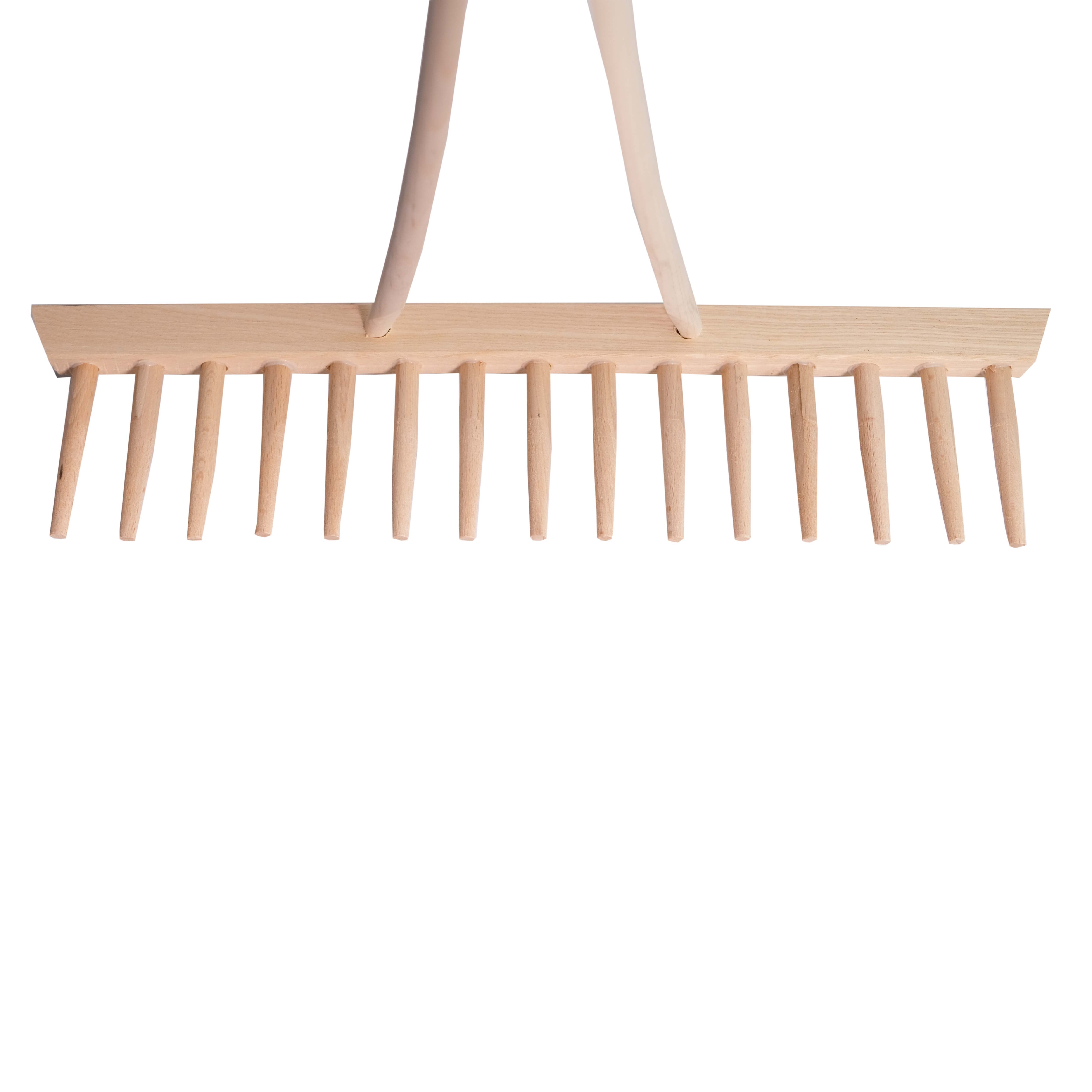 Holzrechen mit gespalt. Stiel